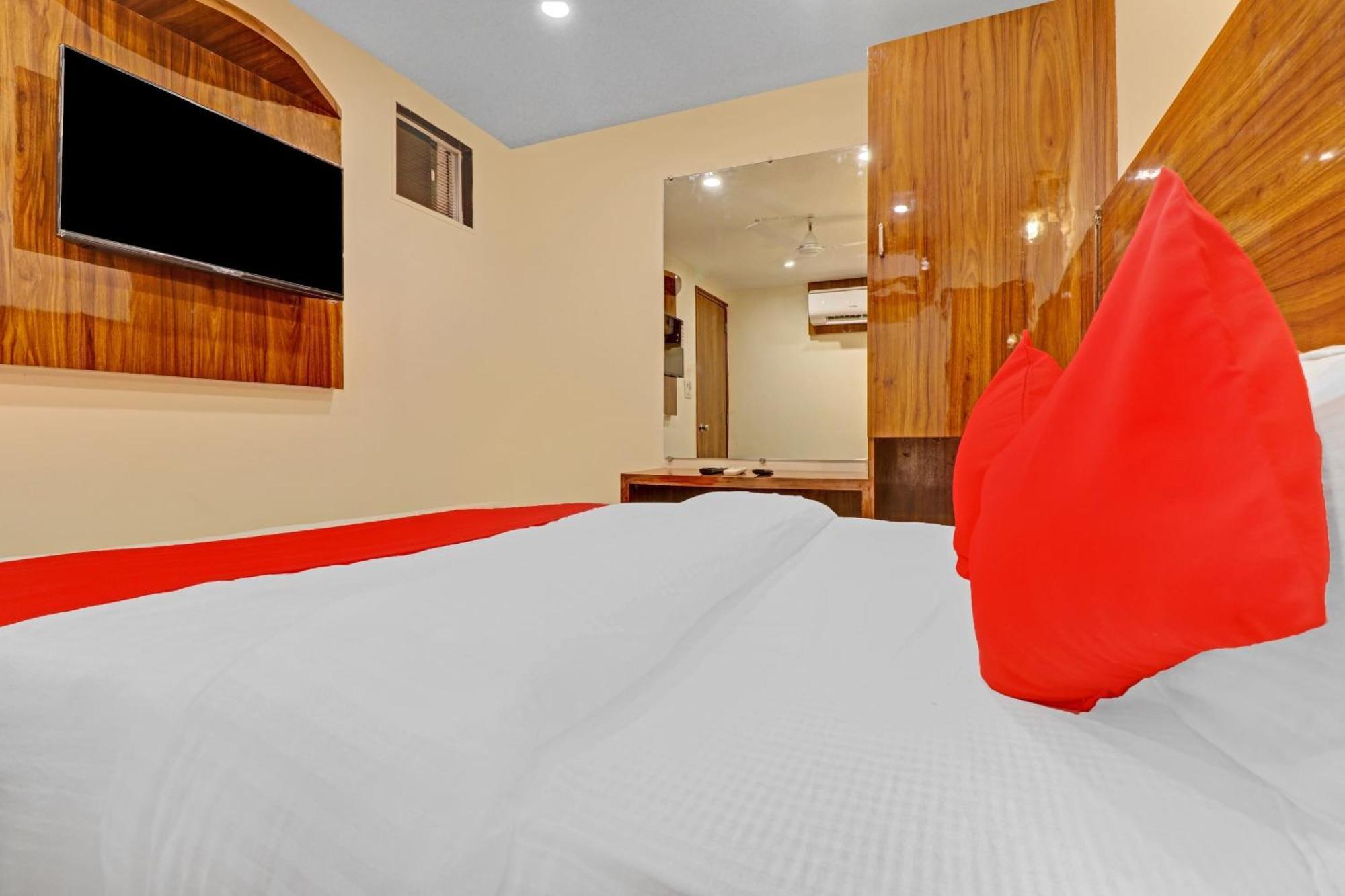 Hotel O Royal Park - Mumbai