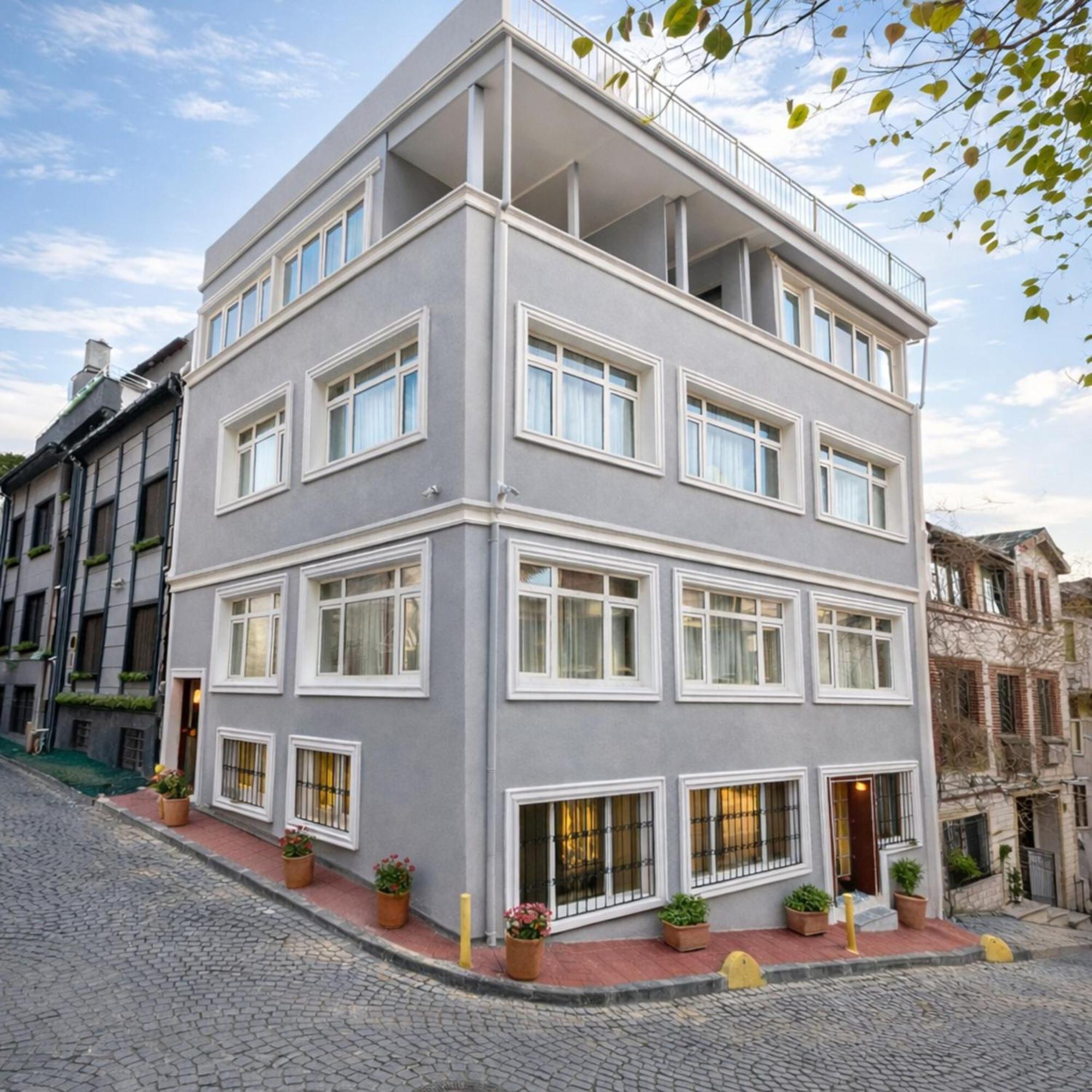 Emirhan Guesthouse & Suites