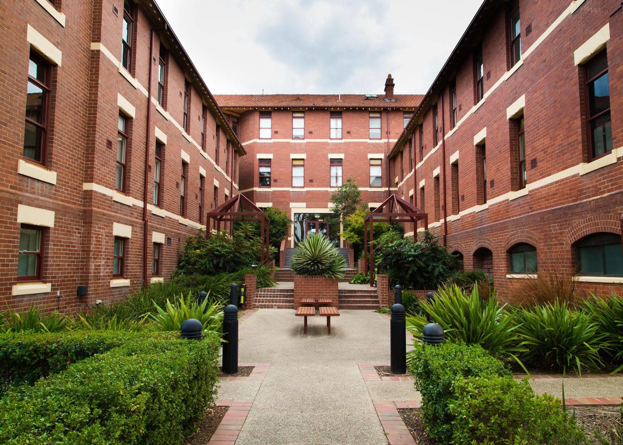 Yarra House Hostel - Melbourne