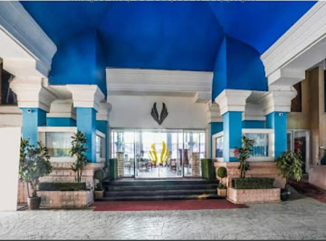 Royal Palms Hotel - Mumbai