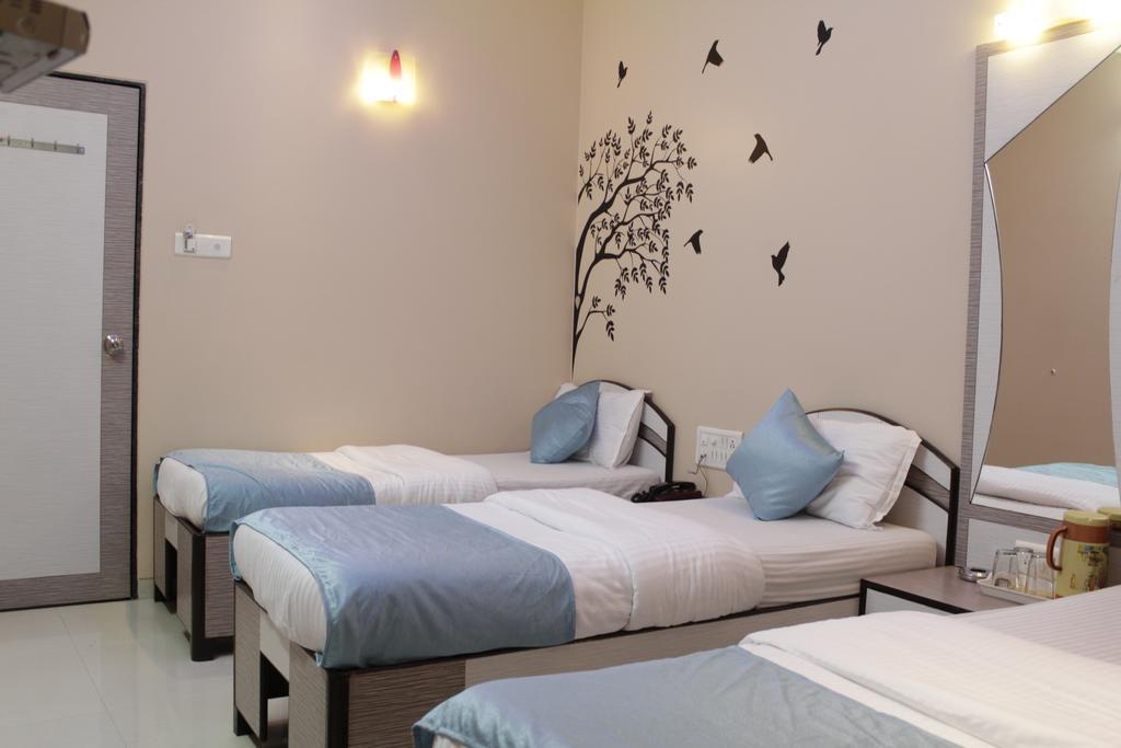 Hotel Broadway Colaba