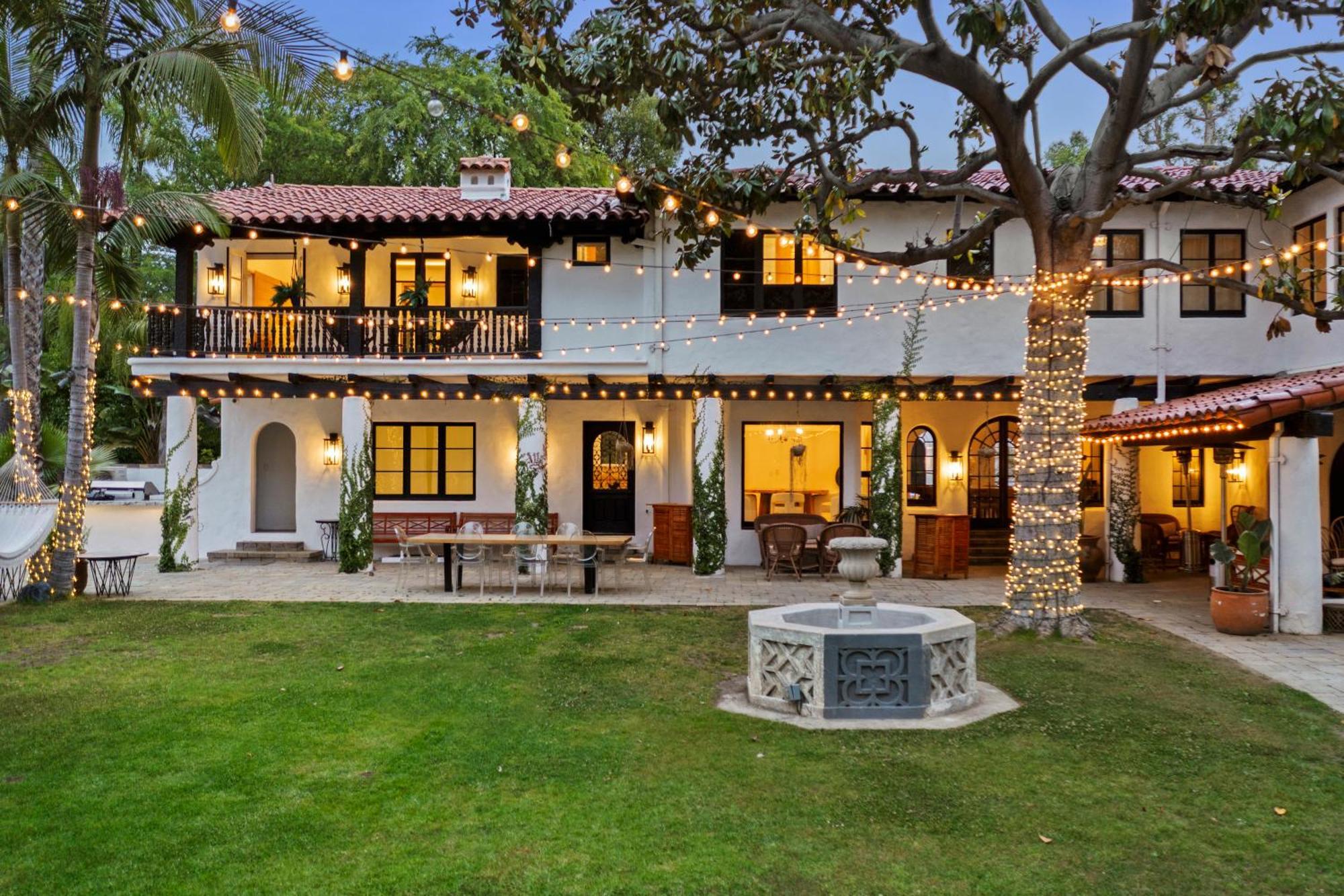 Contemporary Spanish Estate In Beverly Hills - Los Angeles