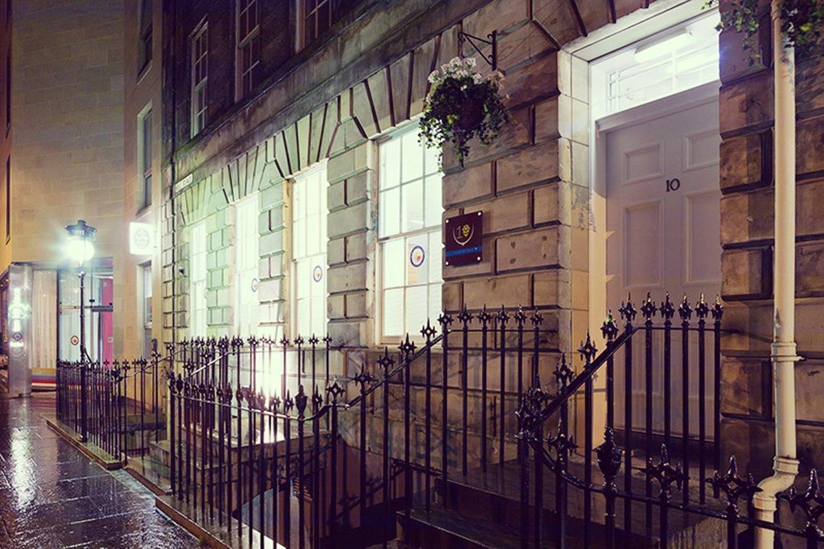 Ten Hill Place