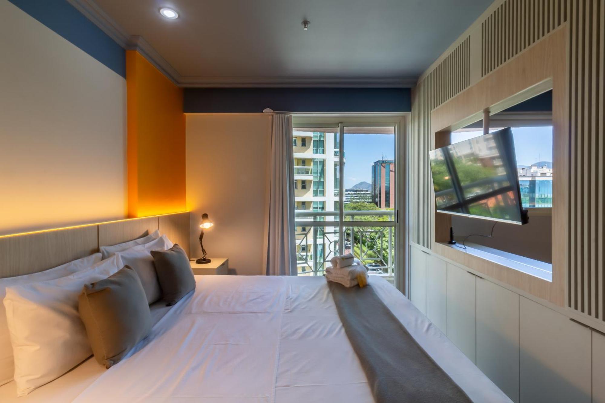 Pineapples Bpremium - Excelentes Suites