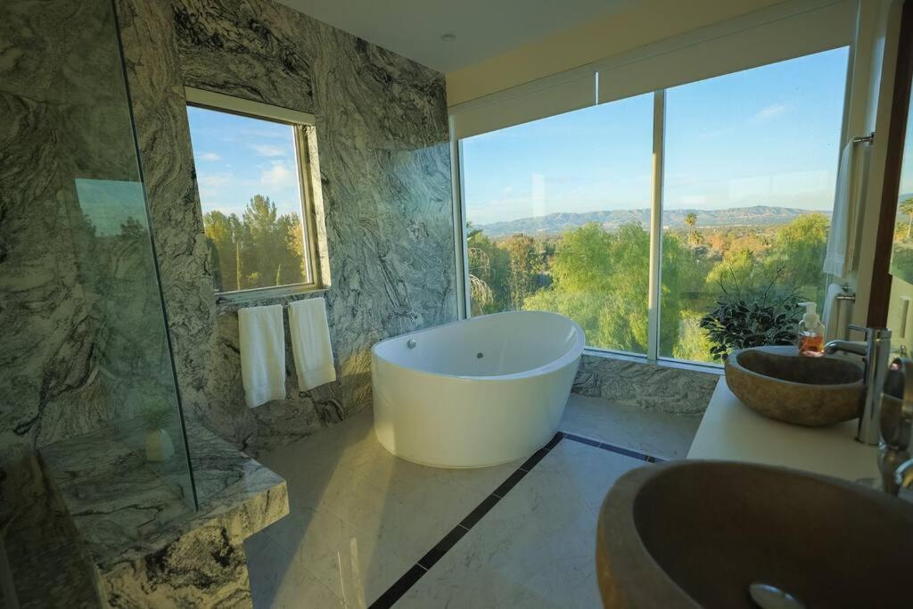 Beautiful Brand New Mansion Estate Villa - Los Angeles
