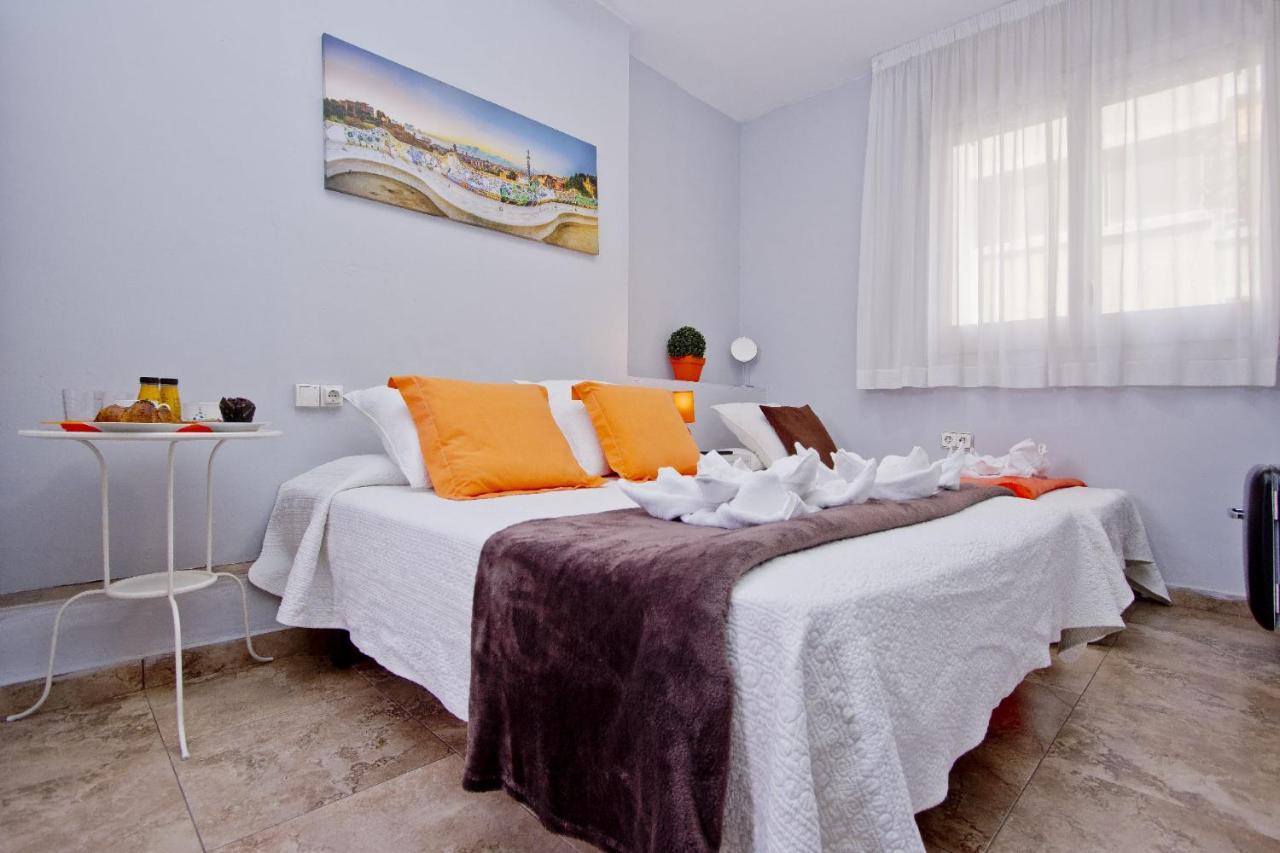Barcelona City Seven Hostal
