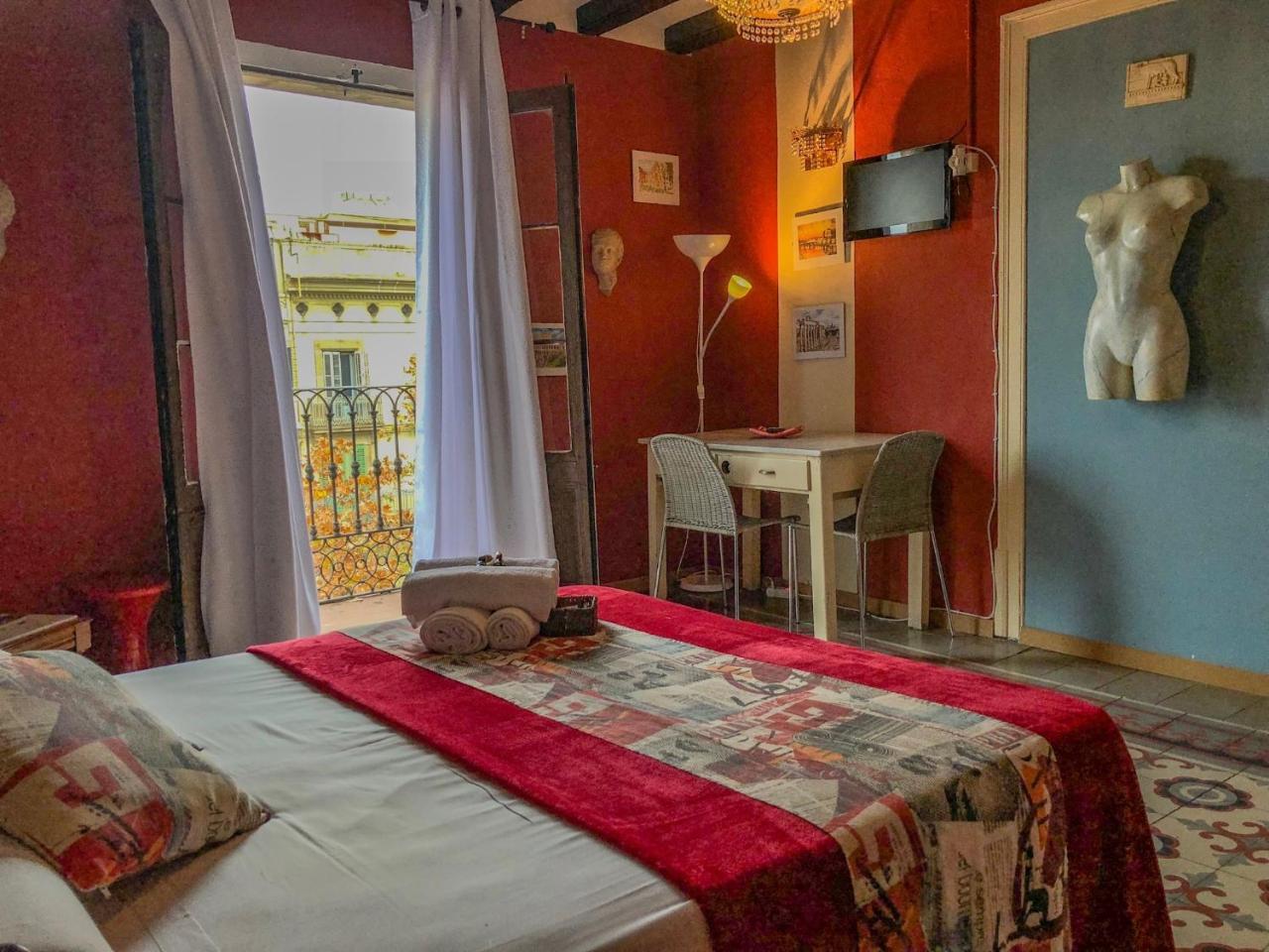 La Isla Hostal - Barcelona