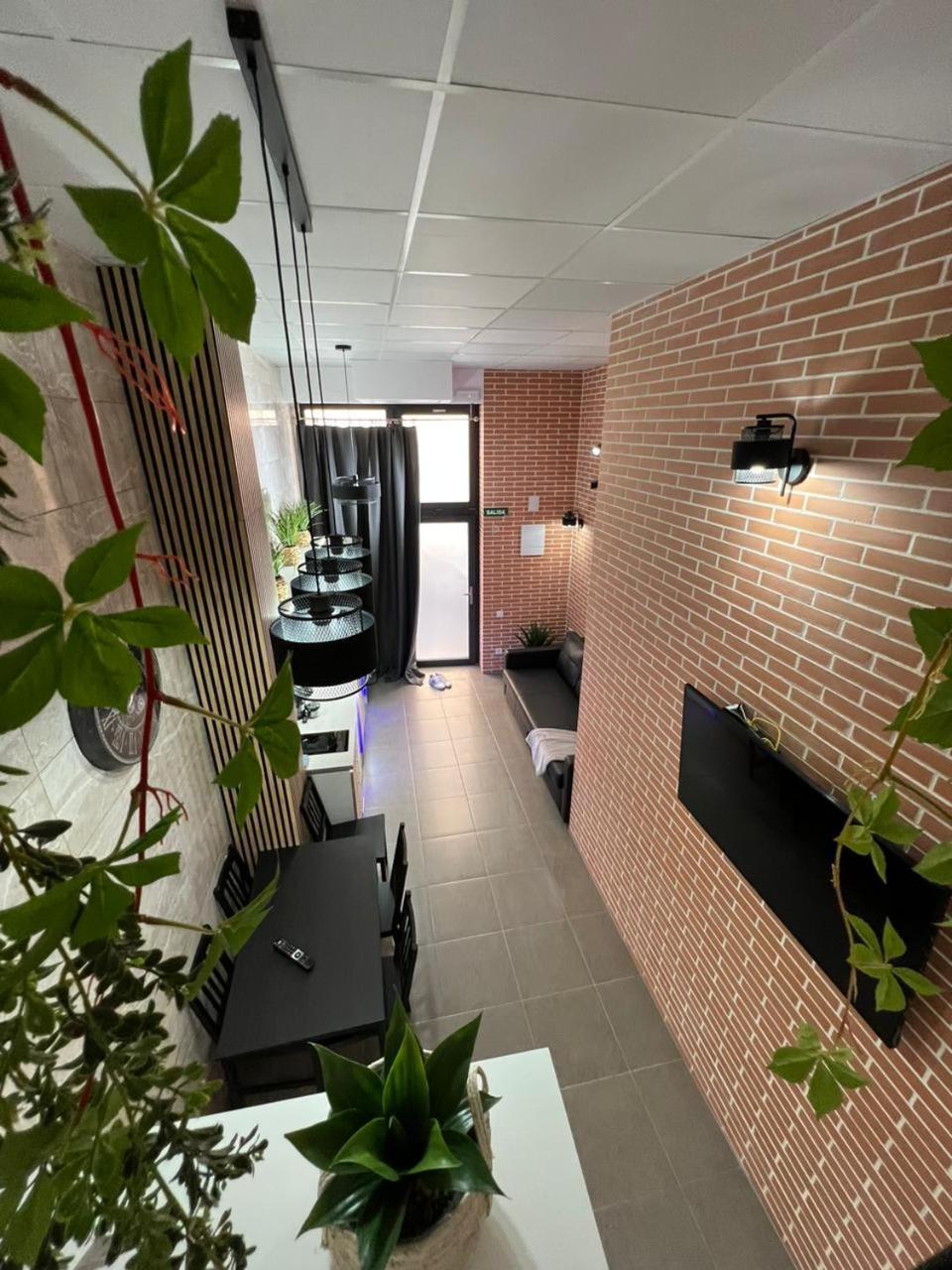 Carcaixent 24 Aparthotel - Valencia