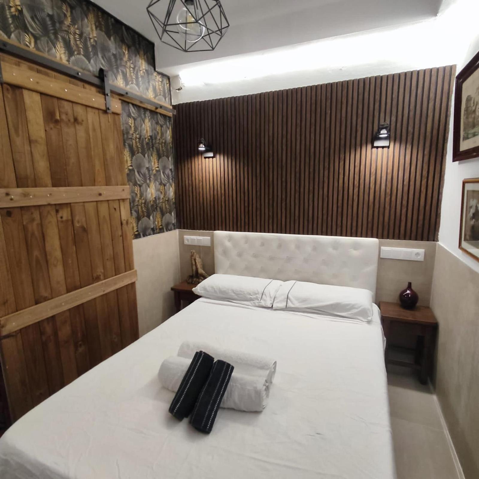 Private Rooms - Barcelona