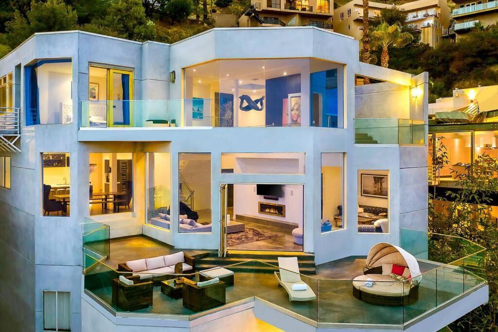Hollywood Hills Modern Sanctuary-Jaw Dropping View Villa - Los Angeles