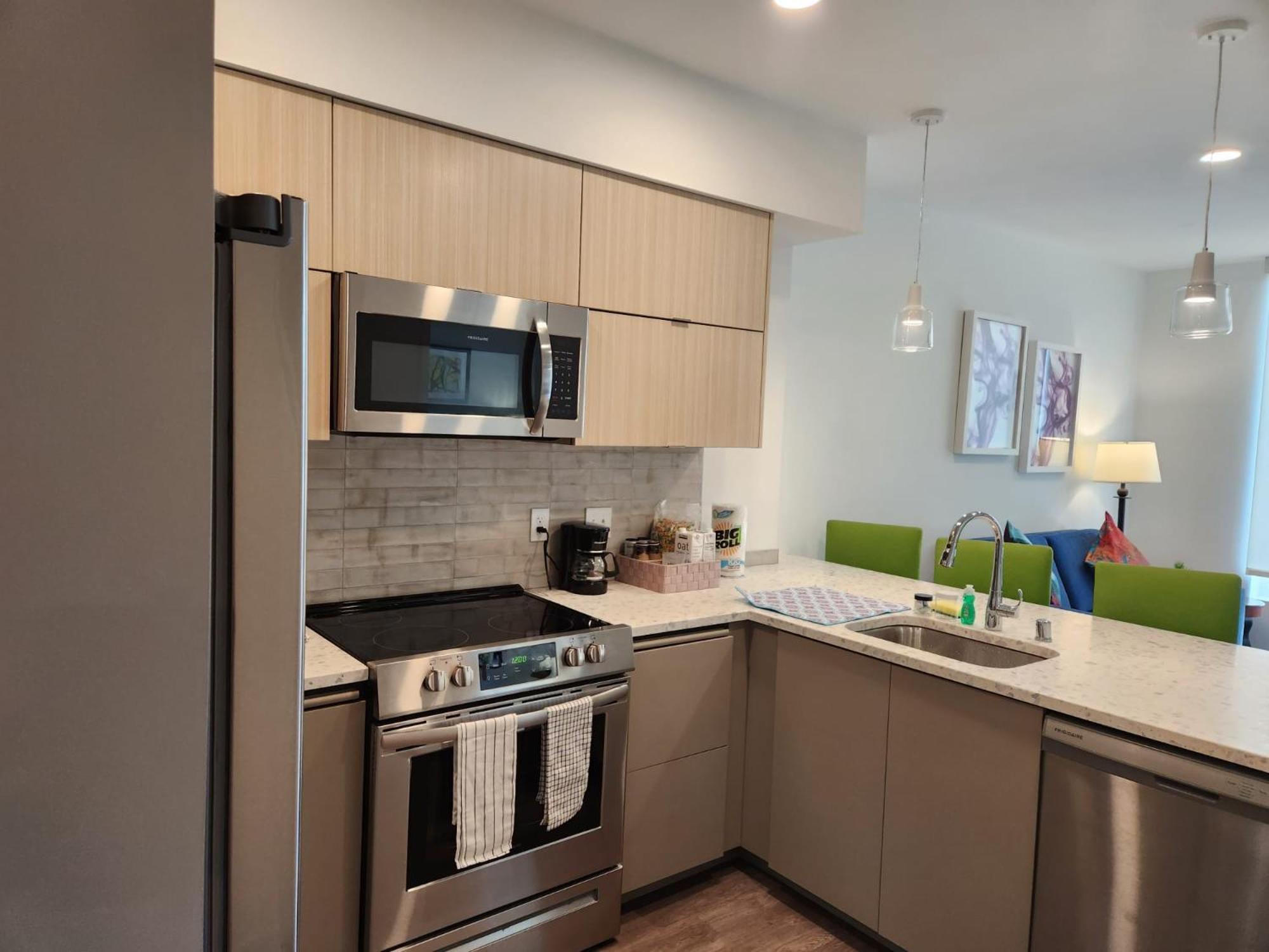 Urban Gorgeous Hollywood Living With Rooftop Views And Bbq, Gym - Los Angeles