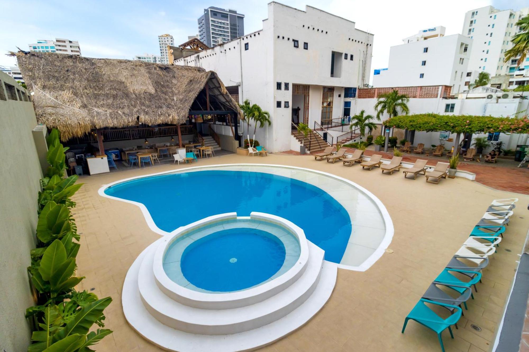 Hotel Sansiraka Suites By Geh Suites