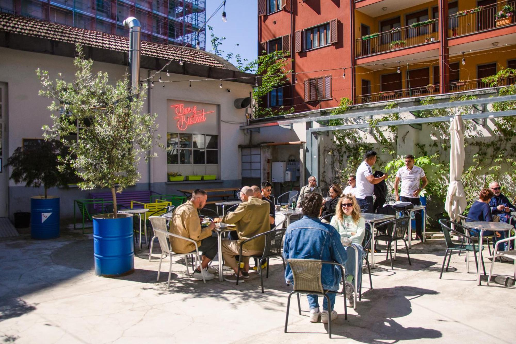 Bovisa Urban Garden Hostel - Milan
