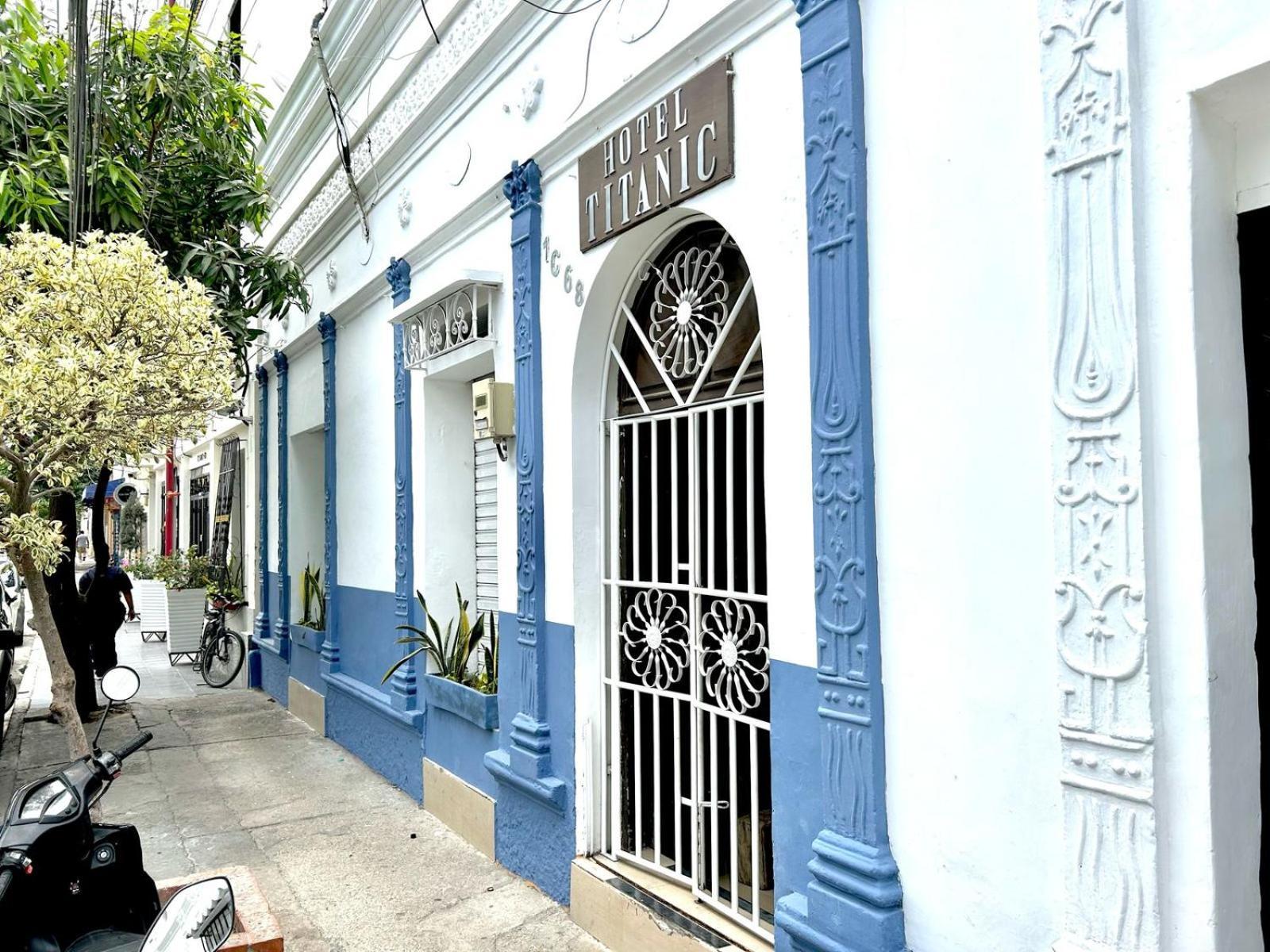 Hotel Titanic Suite - Santa Marta (Magdalena)